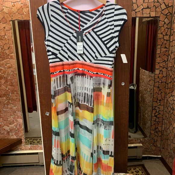 Striped and Multicolor Dress - Picture 3 of 9